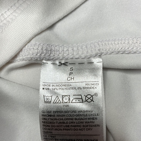 Old Navy Go Dry Women’s White 1/4 Zip Long Sleeve Pullover, size small - Picture 7 of 8